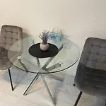 Fancy Arena Nationala Apartman *