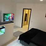 Fancy Arena Nationala Apartman