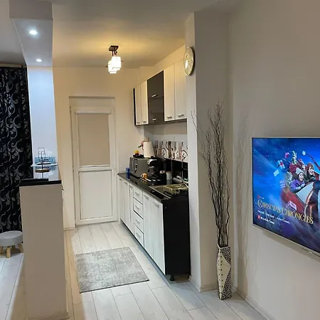 Fancy Arena Nationala Apartman *
